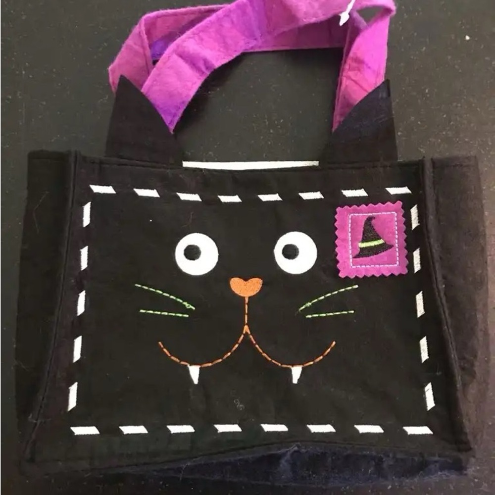 NEW Two’s Company Halloween Black Cat and Skull Felt Totes